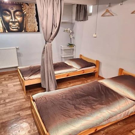 Simple Apartment Near Hockey & Football Arena Bratislava Ngoại thất bức ảnh