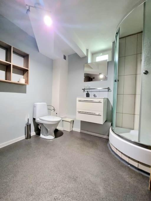 Simple Apartment Near Hockey & Football Arena Bratislava Ngoại thất bức ảnh